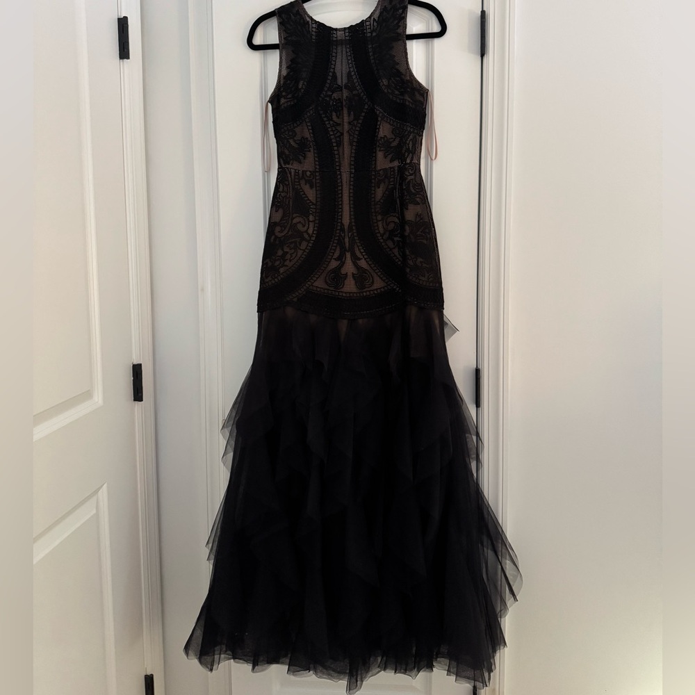 Black BCBGMAXAZRIA Formal Lace Ruffled Gown worn once
